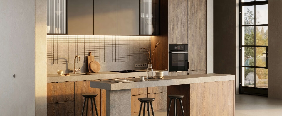 adali endustriyel mutfak tasariminda ahsap ve brut beton kombinasyonu, siyah bar sandalyeler, minimal country tarz mutfak