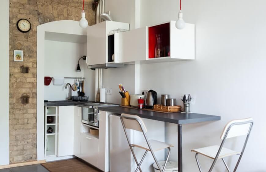 kucuk ev tiny house konseptinde endustriyel kucuk kitchenette